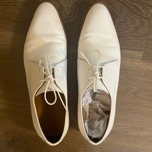 Everlane - white leather lace up oxfords Size9